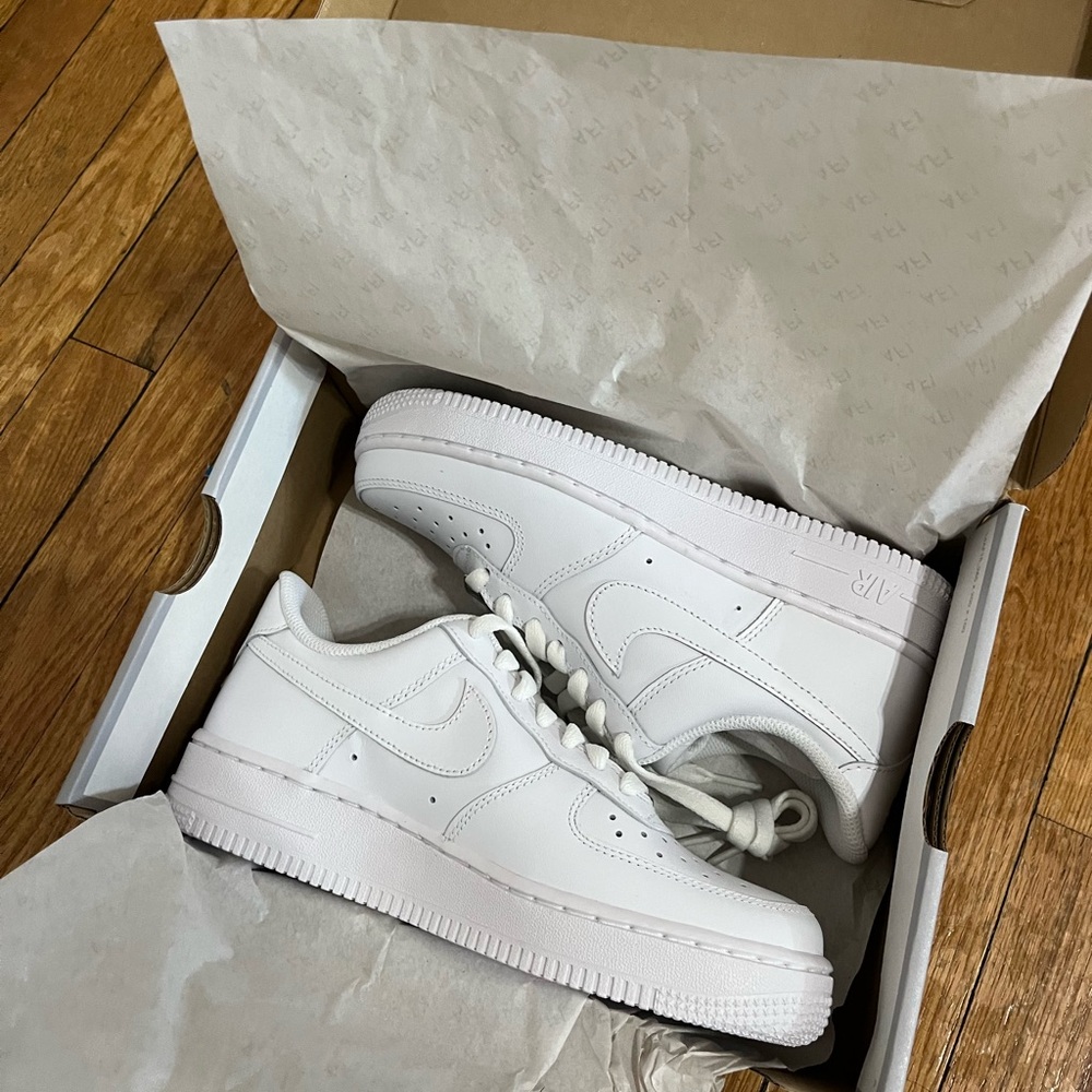 Women’s Nike Air Force 1 ‘07 Brand New